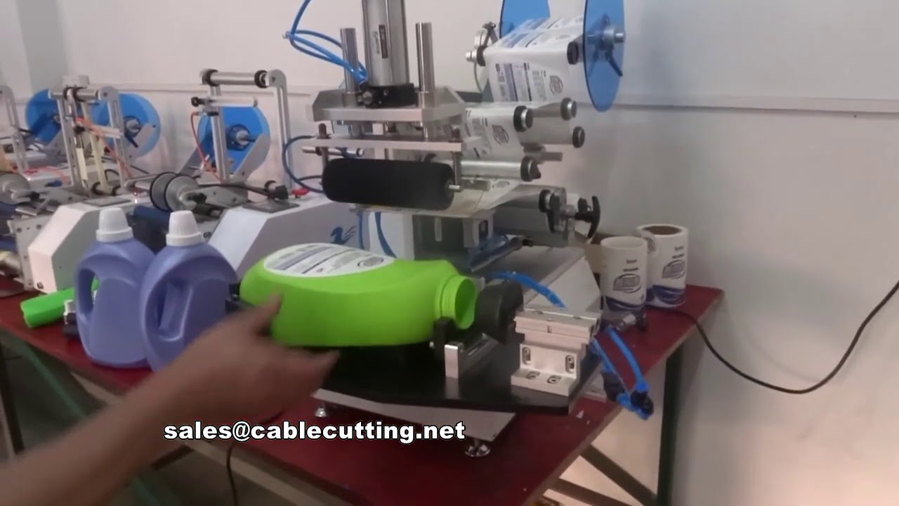 Automatische Etikettiermaschine für flache PE-Flaschen (Spülmittel, Shampoo) | Hochgeschwindigkeits-Etikettierer