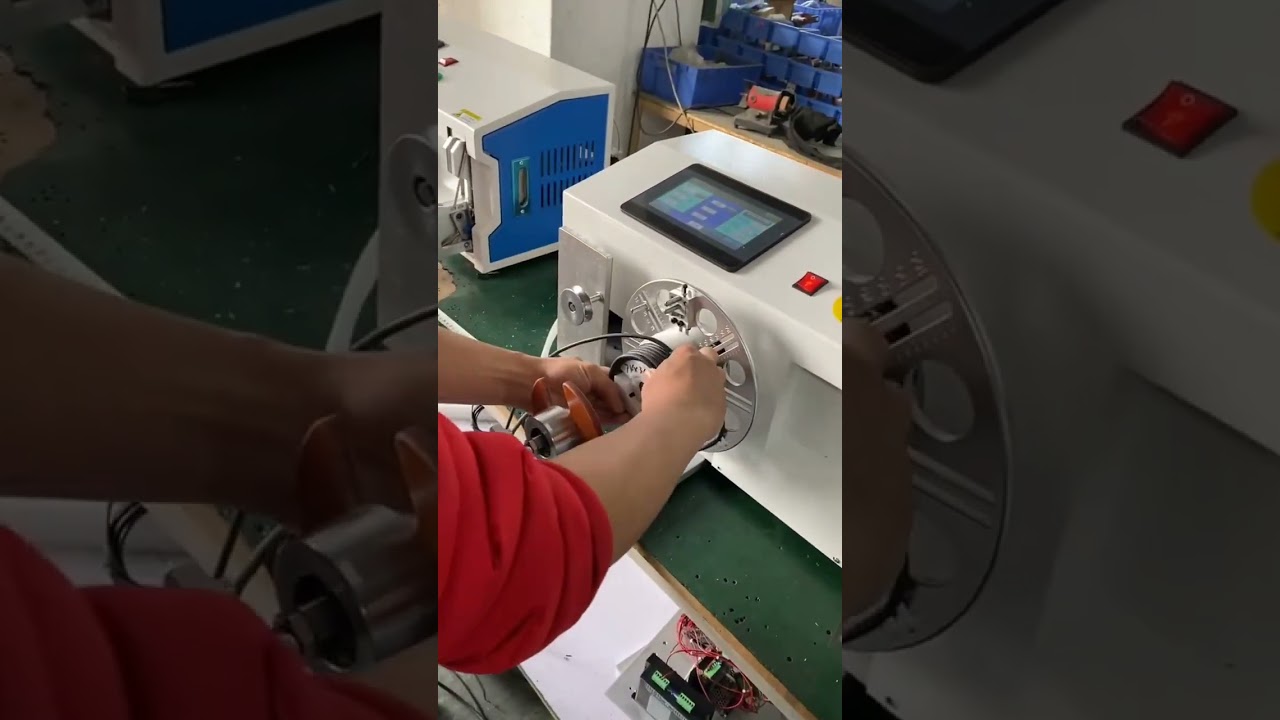 Automatische traversierende Drahtbindemaschine | Effiziente Kabelbündelung für die Fabrikautomation