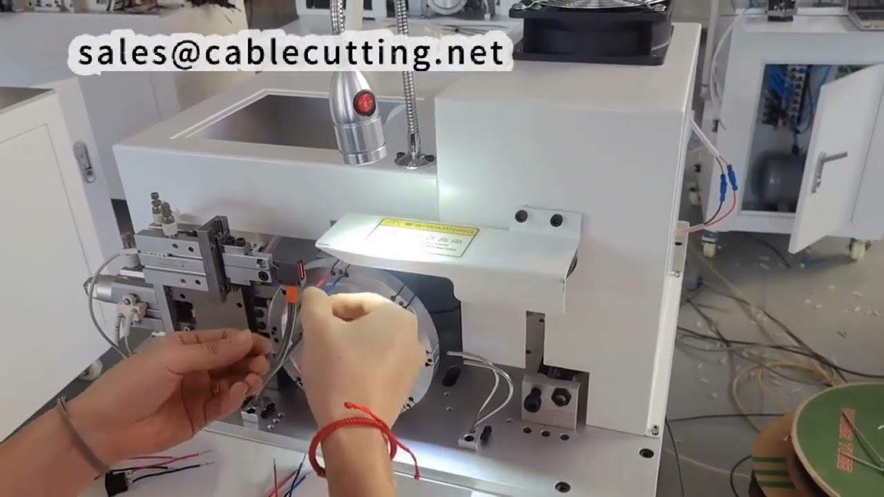 Automatische Schrumpfschlauch-Einführ- und Heizmaschine – Qualität und Konsistenz verbessern