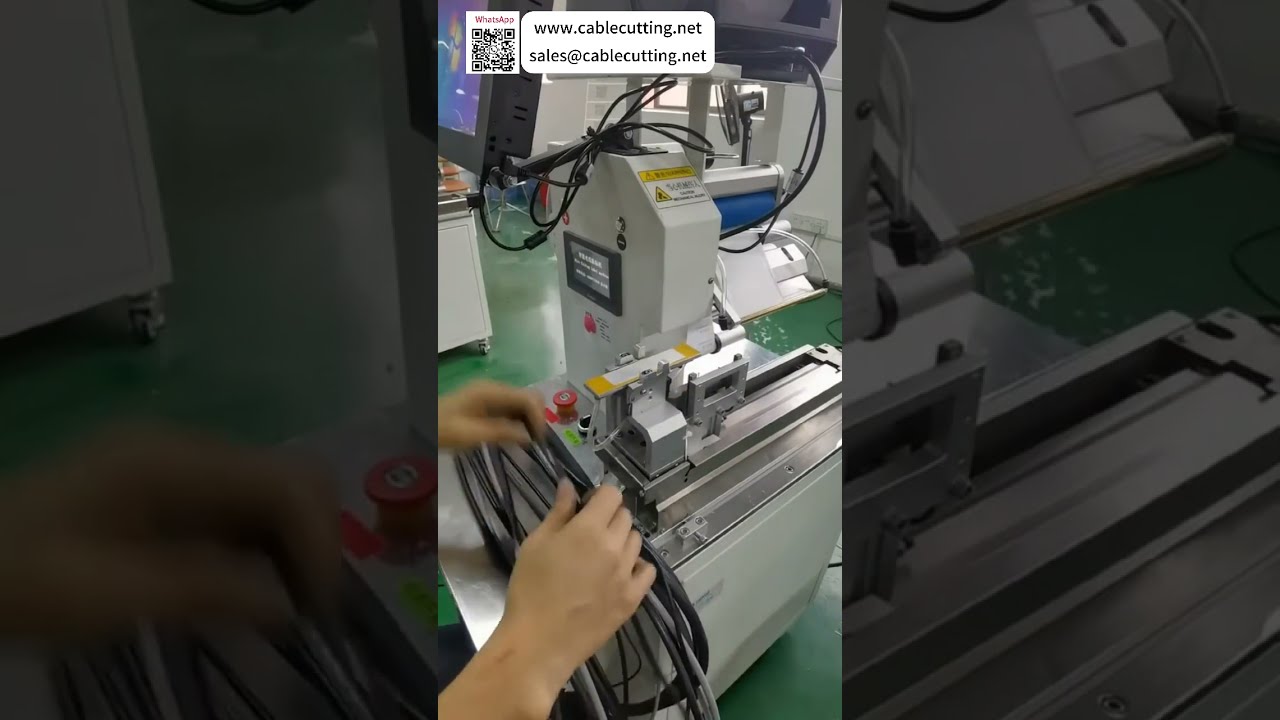 Automatische Faltetikettiermaschine mit integrierter Druckfunktion für effiziente Kabelbaumfertigung
