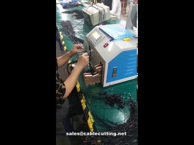Kopfhörer-Kabelwickel- und Bindeautomat für die Produktionslinie