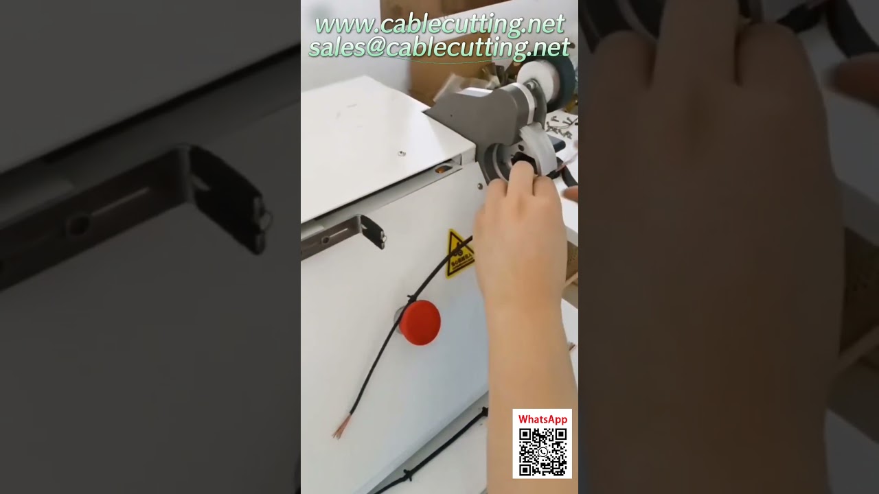 Automatische Drahtschneide- und Abisolieranlage mit Schutzfolientrennung – Für höchste Produktivität
