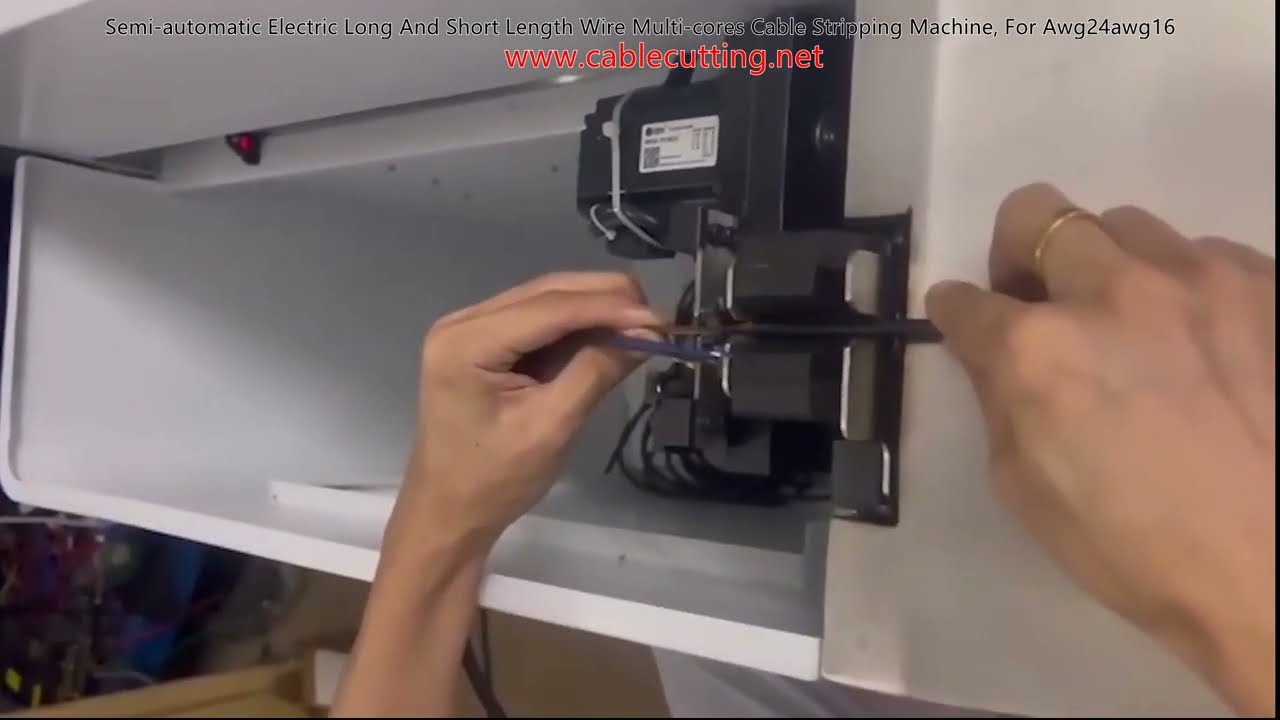 Halbautomatische elektrische Kabelabisolier-Maschine für lange & kurze AWG 24 Mehrleiterkabel
