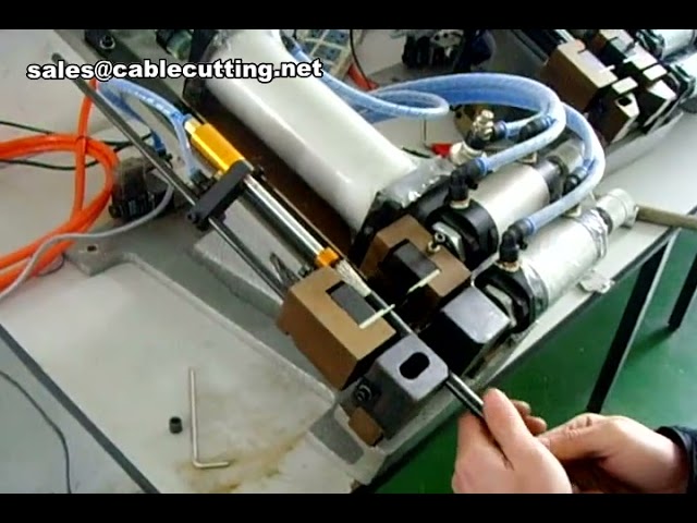 Automatische Kabelabisolier- und Schneidemaschine | Auto-Cutting & Stripping